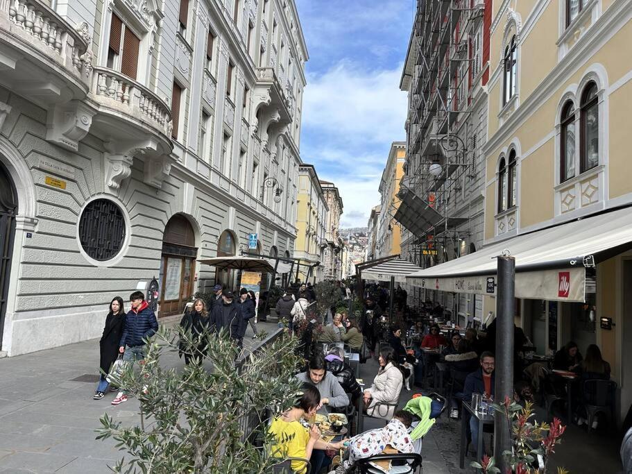 Central Mazzini Suits Terst Exteriér fotografie