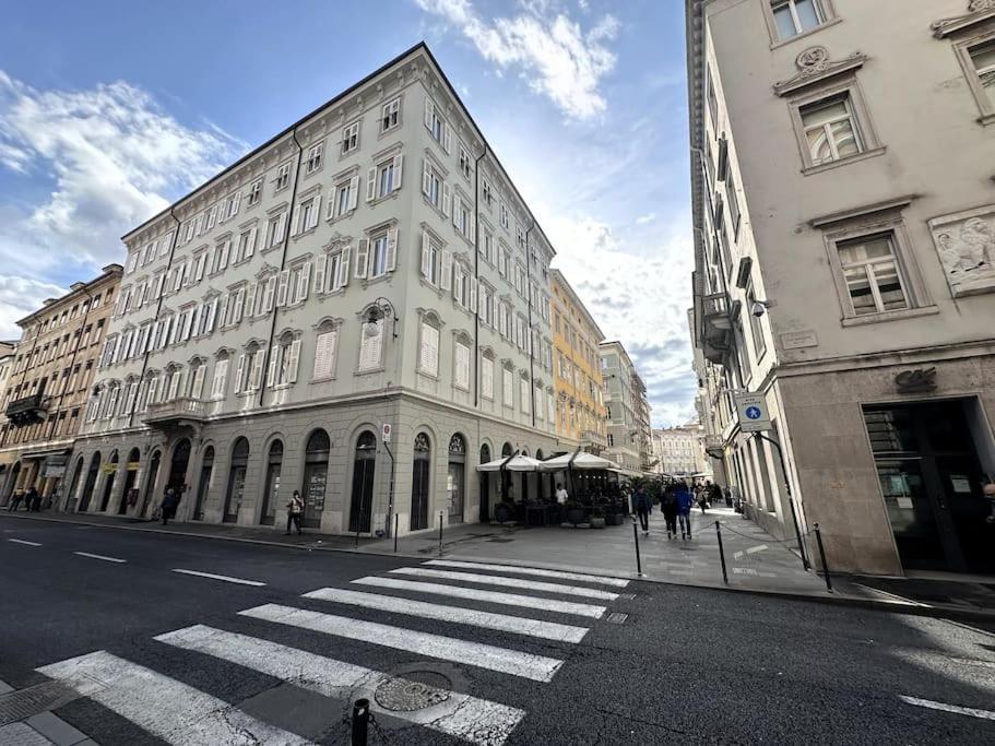 Central Mazzini Suits Terst Exteriér fotografie
